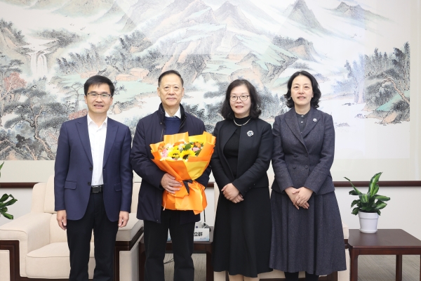 寧波市科協(xié)領(lǐng)導(dǎo)拜訪(fǎng)新當(dāng)選院士李琳 轉(zhuǎn)達(dá)市委市政府關(guān)心慰問(wèn)
